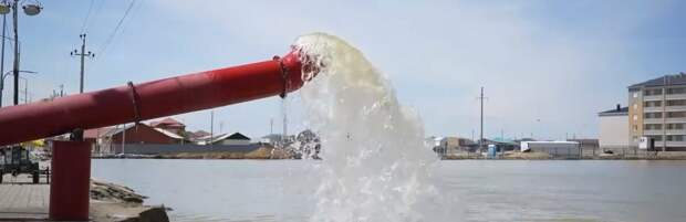 Более 5 млн кубометров воды откачано с улиц города Кульсары