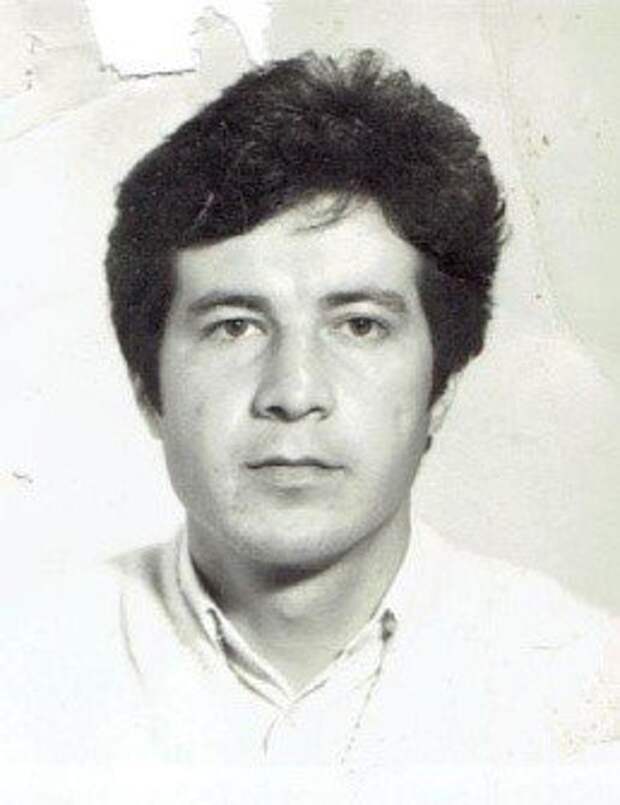 Вагапов идрис сулейманович. Мужчина 1958 года рождения. Ризван Садыков 1968 года рождения. Ризван их разыскивает.