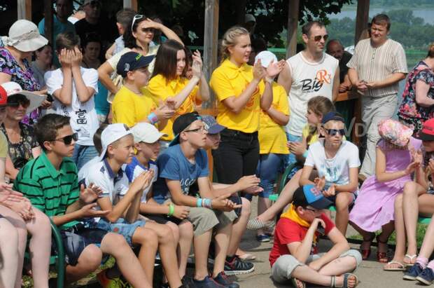 Минпросвещения дало рекомендации начать летние каникулы 27 мая