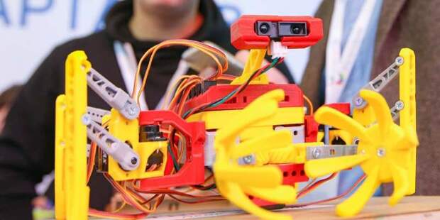 Начинающие робототехники Москвы примут участие в First Tech Challenge