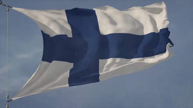 Российские ледоколы пришли на помощь застрявшим в водах Финляндии судам