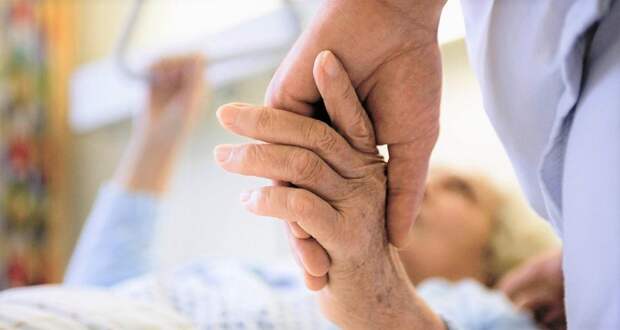 Старческая хрупкость наступает раньше, чем кажется, но её можно обратить вспять