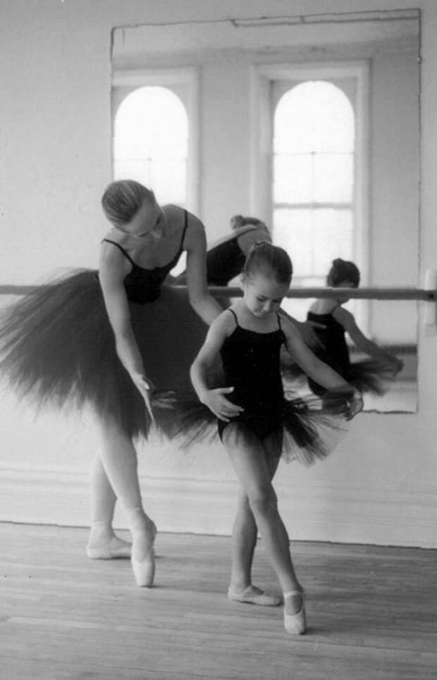 http://econet.ru/uploads/pictures/381481/content_balet__econet_ru.jpg