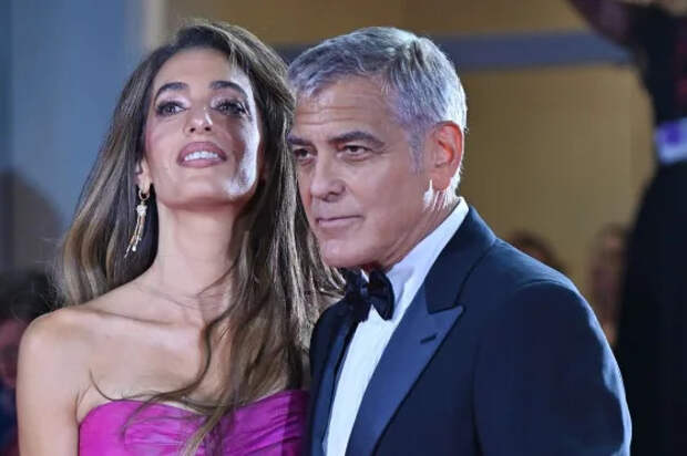 Жена снова затмила Джорджа Клуни своим эффектным нарядом