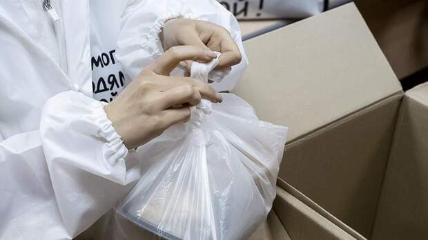 Кириенко отметил важность развития волонтерства в России