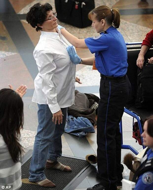 L20 фото которые показывают как нелегко приходится работникам аэропорта