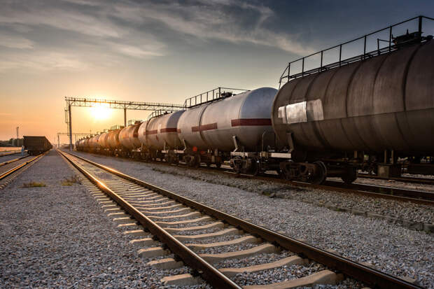 Губернатор Миляев: в Тульской области сошли с рельсов четыре грузовые цистерны