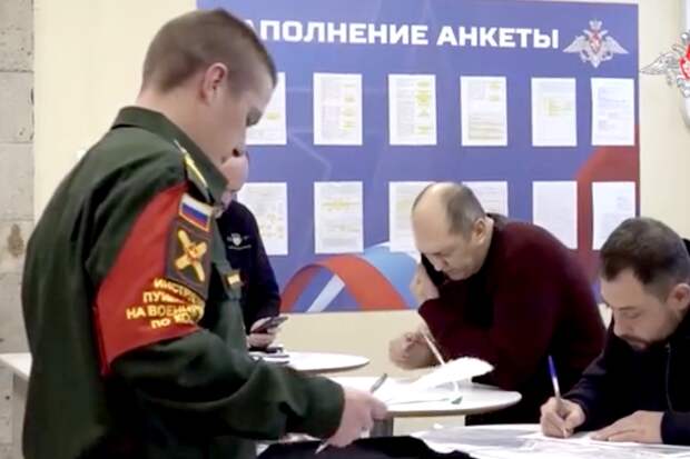 В Башкирии предложили льготу для студентов, желающих служить по контракту