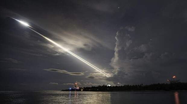 Кнутов заявил о риске тактического ядерного удара США по Ирану