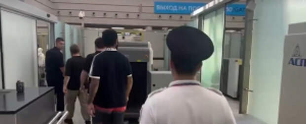 Из России депортированы трое особо опасных преступников, разыскиваемых по каналам Интерпола