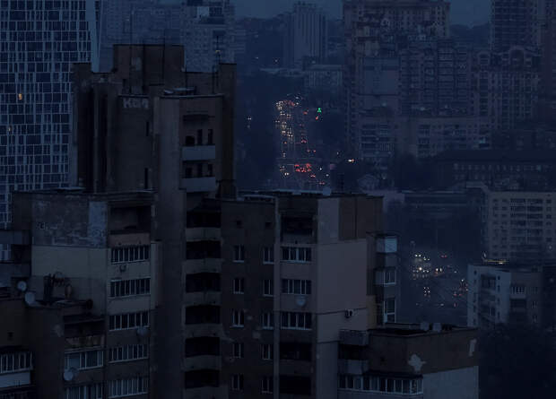 Больше половины Киева осталось без электричества