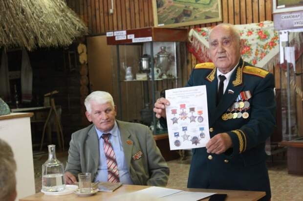 Встреча ветеранов и волонтёров в Ковылкинском музее Встреча ветеранов и волонтёров в Ковылкинском музее