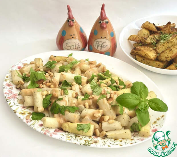 Тёплый салат из спаржи