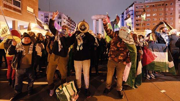 Европейцев ловят на лицемерии к России даже свои: от УЕФА требуют забанить Израиль и грозятся наказать организацию