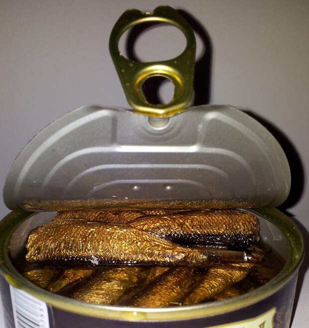 Военным КСИР раздали начиненные взрывчаткой консервы, погибли несколько человек