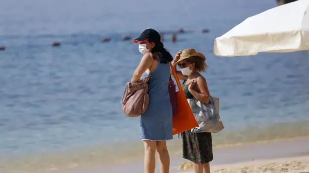 Турция намерена принимать россиян, привившихся любой российской вакциной