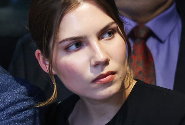 Внучка Бориса Ельцина показала интимное фото с сыном Березовского