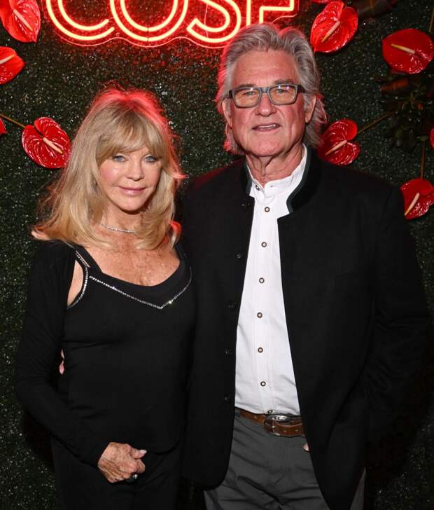 Курт Рассел и 80-летняя Голди Хоун в обтягивающем топе сходили на свидание: фото