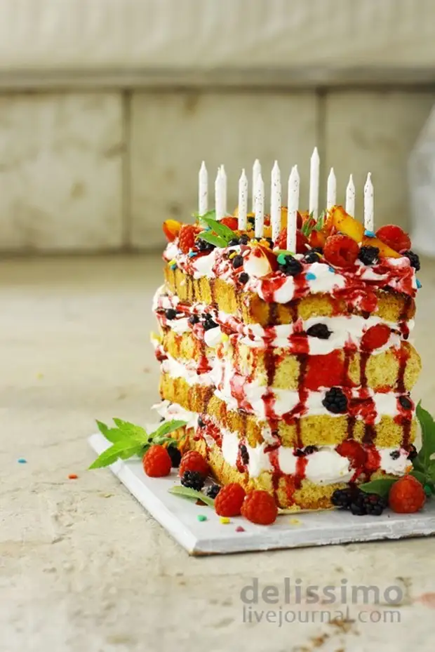 Торт с черникой , ежевикой и малиной / Blueberry, raspberry and blackberry cake