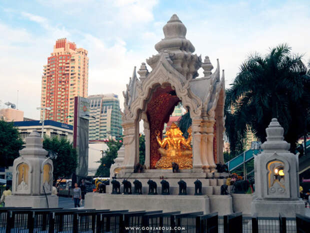 Streets-Bangkok-Thailand-14.jpg