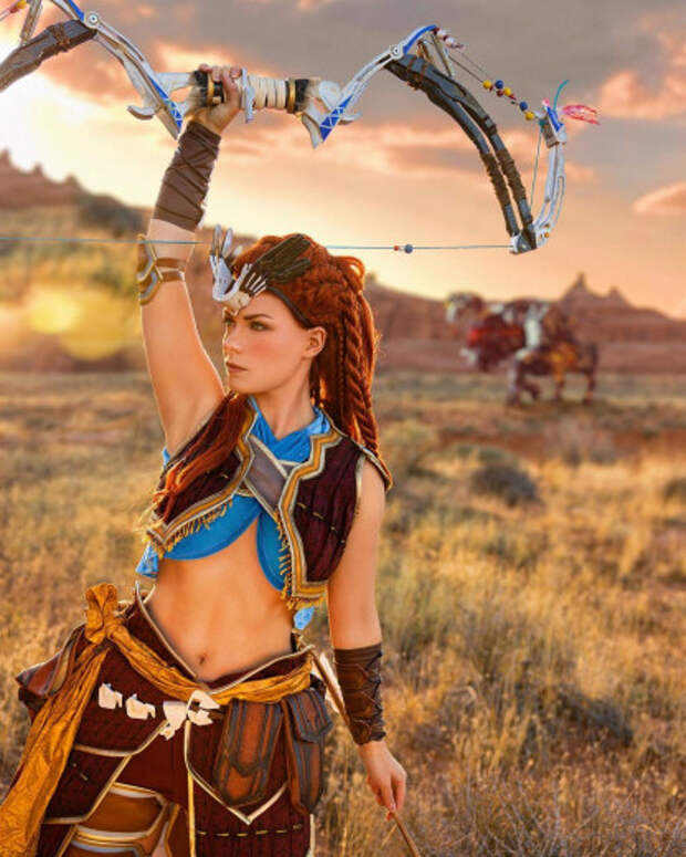 Косплей февраля 2023 года: Cyberpunk 2077, «Атака Титанов», World of Warcraft, Hitman и не только