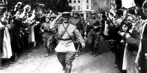 Поправки в Конституцию защитят историю страны от искажений alt