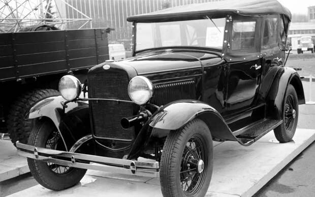 Женщины водят машину не хуже мужчин — доказано еще 90 лет назад!