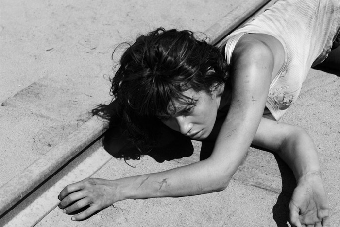 Ольга Куриленко (Olga Kurylenko) в фотосессии Грега Уильямса (Greg Williams) (2008), фото 15