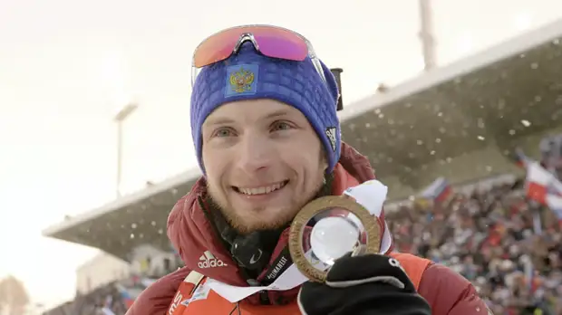 Цветков не повесил на шею медаль после дисквалификации Сучилова