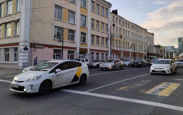 Таксопарки Владивостока не готовы к внедрению электромобилей