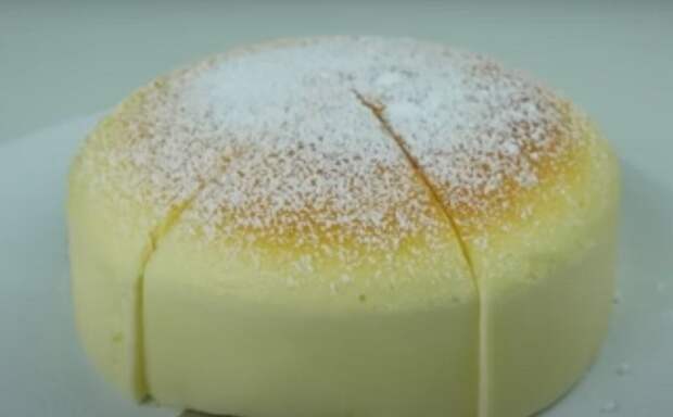 Приготовление нежного и пышного йогуртового торта имеет некоторые нюансы и тонкости, но все не так уж и сложно