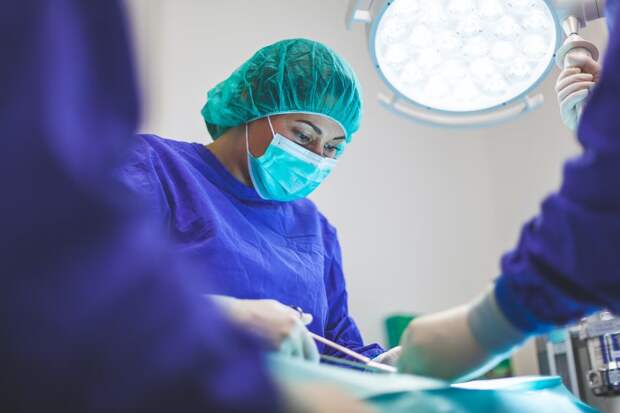 Хирург Григорянц: Пластические операции делают людей более уверенными в себе
