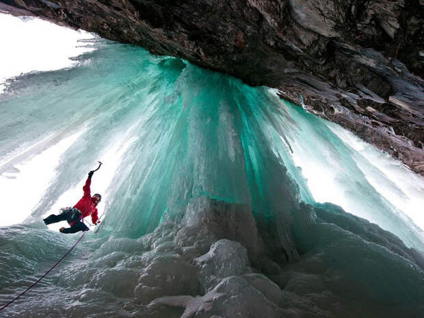 Фотография: Удивительные замерзшие водопады по всему миру №10 - BigPicture.ru