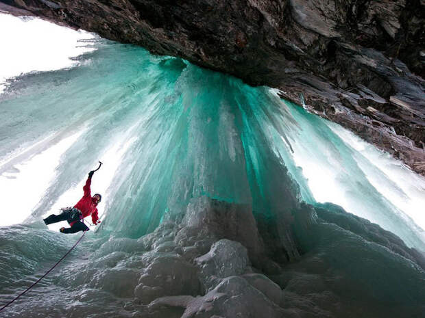 FrozenWaterfalls09 Фотография: Удивительные замерзшие водопады по всему миру №10 - BigPicture.ru