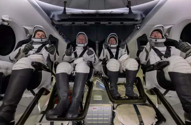 NASA провело первую в истории медицинскую эвакуацию с орбиты