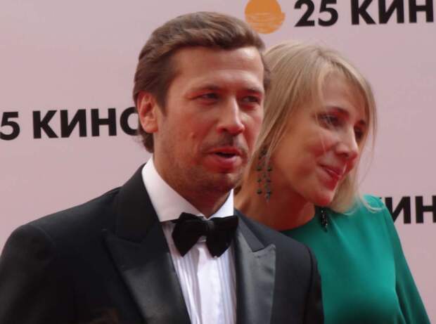 Актёр Андрей Мерзликин впервые рассказал о разводе и детях, которые остались с папой