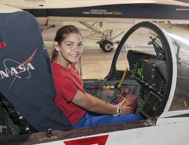 17-летняя Алиса готовится покорить Марс вместе с экспедицией НАСА