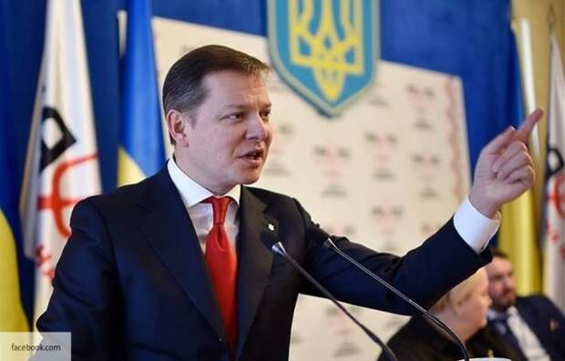 Сколько можно танцевать под дудку тех, кто дает нам кредиты? Живем как у негра в одном месте! Радикалы требуют от Порошенко послать к черту МВФ