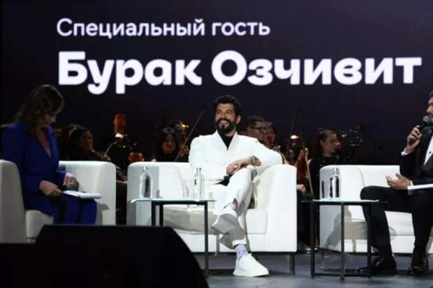 Турецкий актер Бурак Озчивит рассказал, понравилось ли ему в России