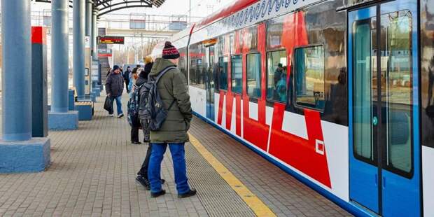 Работники московского метро помогут пассажирам МЦД в Рождество. Фото: mos.ru