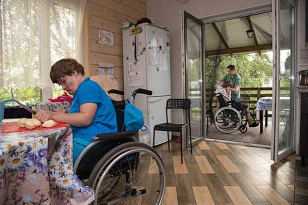 Получение жилья ребенку инвалиду. Квартира для инвалида. Сопровождаемое проживание инвалидов. Дом самостоятельное проживание для инвалидов. Домик для людей с ограниченными возможностями.