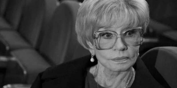 «Москва слезам не верит»: ушла из жизни народная артистка Вера Алентова