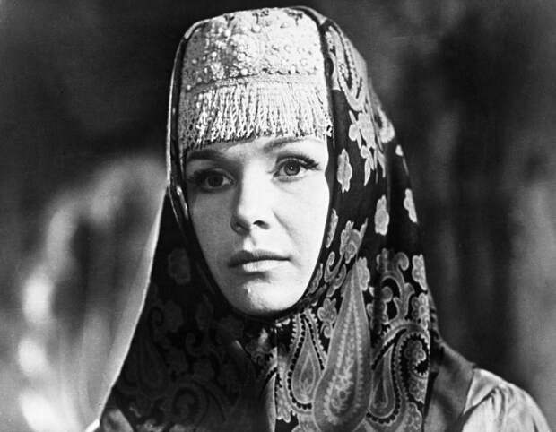 Нинель Мышкова («Марья-искусница», 1959) Свет угасших звезд