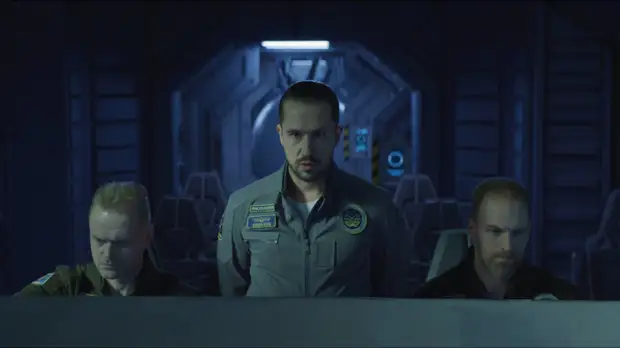 «Свингеры», волки и российский «Чужой»: что смотреть в кино на этой неделе