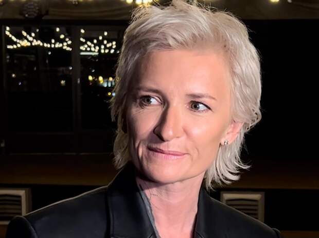 Посвятила строчки бывшему, сцепилась с Шурой Би-2 и надела мини в 50: Диана Арбенина на презентации Bloody Mary