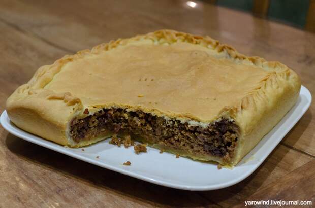 Средневековый сладкий пирог со свининой