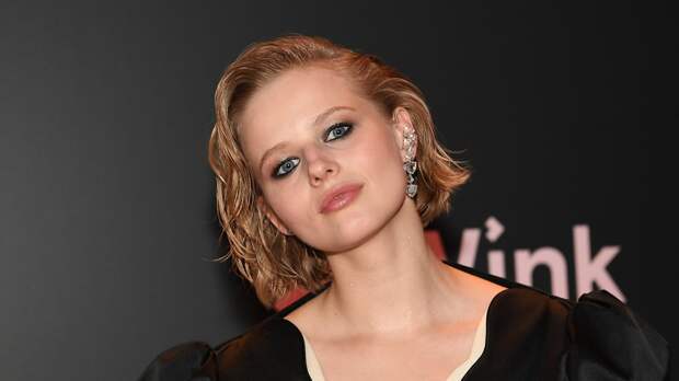 Актриса Саша Бортич сделала короткую стрижку в стиле принцессы Дианы