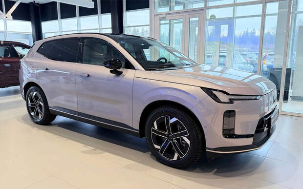 Volvo XC70: 462 л.с., полный привод и до 1200 км на одном баке