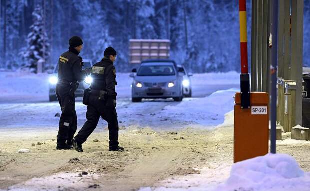 «РИА Новости» узнало, что 2 тыс. финнов перешли границу с Россией пешком
