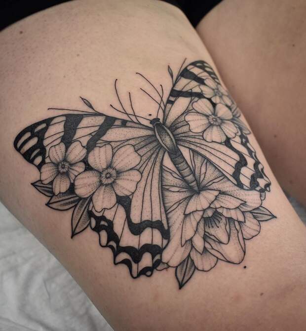 татуировки в виде бабочек фото 20